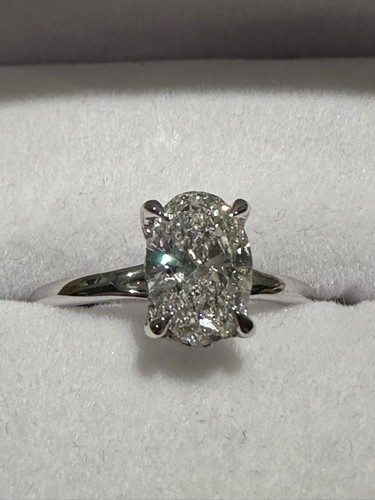 Diamond engagement ring size - diamond,