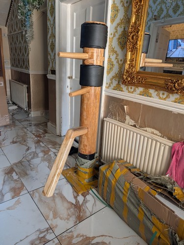 Wing chun wooden dummy - wing,