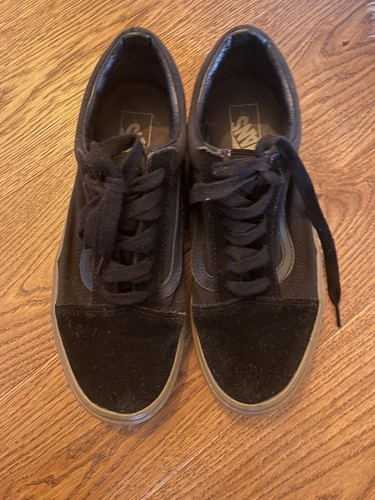 Old skool vans all black - all,
