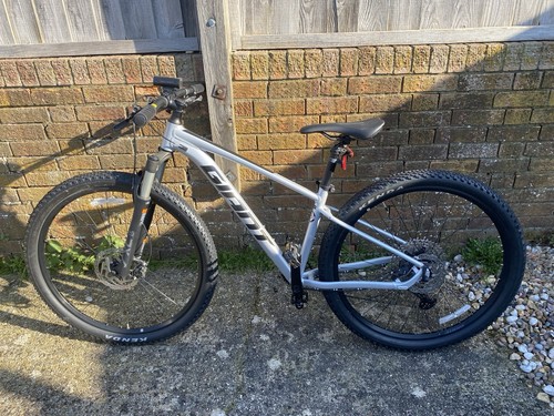 Mountain bike giant talon - mountain,
