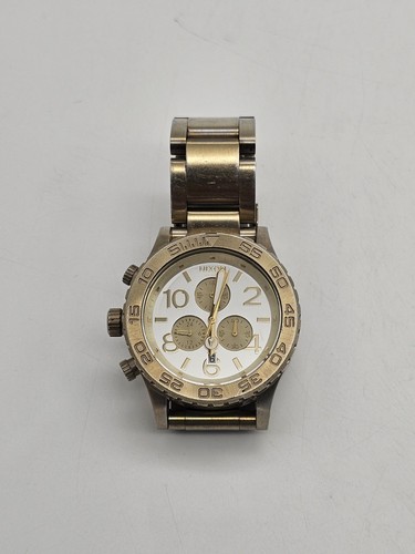 Nixon chrono 200m - 42-20,