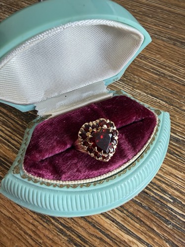Vintage 10k gold garnet - vintage, heart
