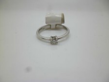 18ct white gold diamond