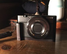 Camera Hand Grip Plate Bracket