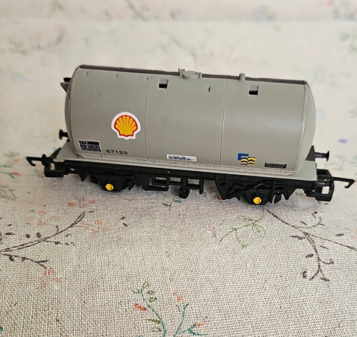 Rivarossi shell tank wagon - rivarossi,
