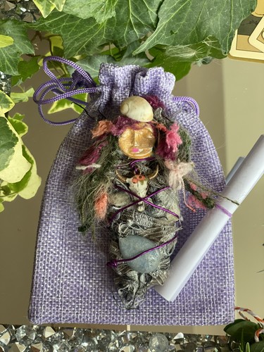 Spirit doll artist healing - ,