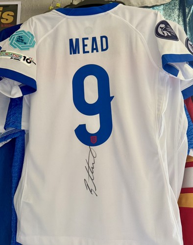 Beth mead signed england - beth,