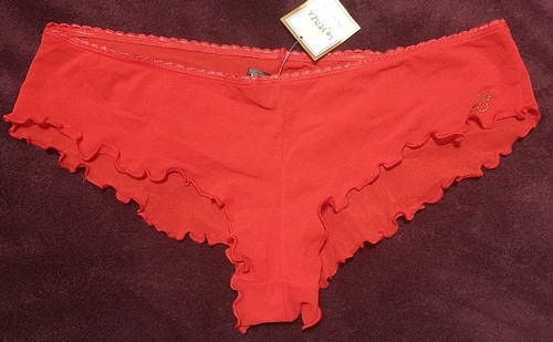 Bnwt senza red - la,
