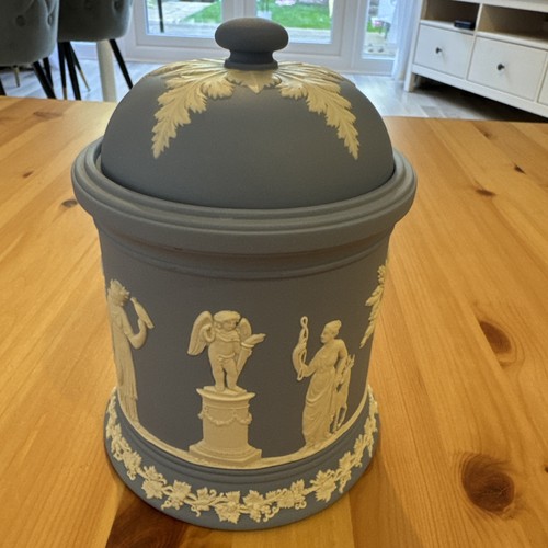 Vintage wedgwood blue - ,