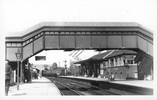 Churston train station - train,