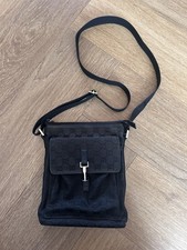 Gucci GG Canvas Messenger