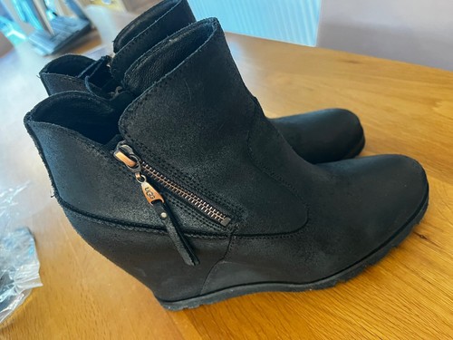 Ugg myrna black leather - ugg®,