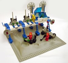 LEGO Space Supply Station 6930