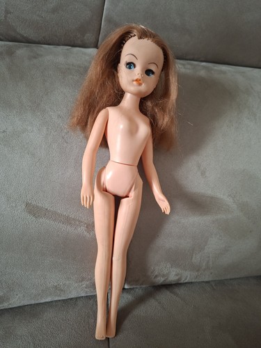 Vintage auburn sindy doll - auburn,