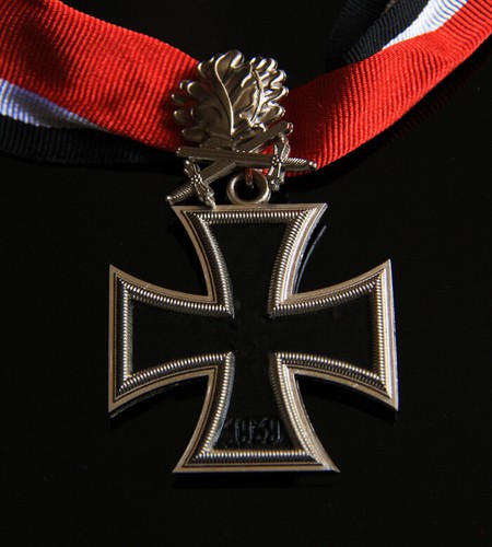 Wwii german knight medal - german,