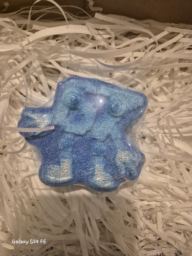 Cute blue character bath - cute, bomb