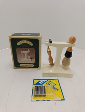 Collins & Wilson Shaving Stand