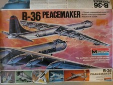 1/72 MONOGRAM Model Airplane Ref 5703 B-36H Peacemaker (Altered Decals)