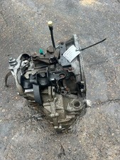 2015 VAUXHALL VIVARO RENAULT TRAFFIC 1.6 DIESEL 6 SPEED GEARBOX PF6040