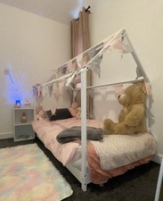 Children’s House Floor Bed