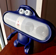 Beats by DR Dre. Pill