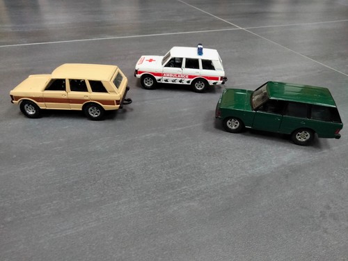 Corgi toys range rover - x,
