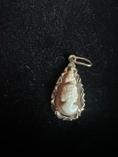 Vintage 9ct Gold Cameo Drop