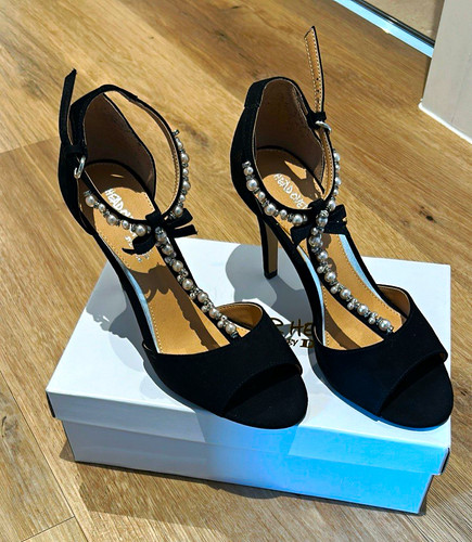 Head over heels - over, black