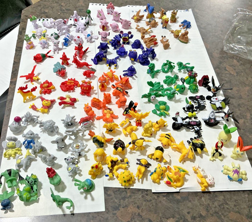 Pokemon mini figures - pokemon, 135
