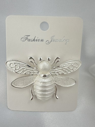 Magnetic brooch silver - brooch,