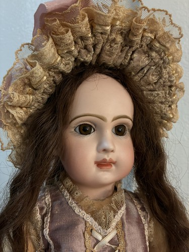 Stunning antique inch - antique,