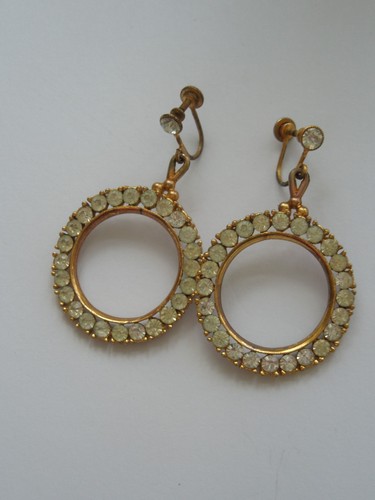 Vintage screw back rhinestone - vintage,