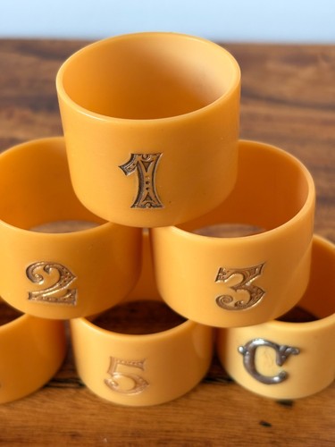 Vintage bakelite napkin rings - bakelite,