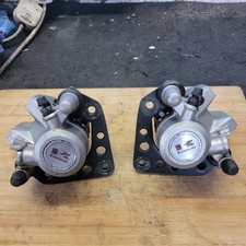 Front brake caliper - front,
