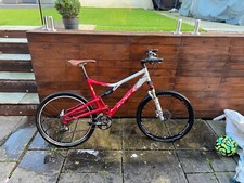 2007 gary fisher supercaliber mountain bike (ORIGINAL PEDALS HAVE BEEN REPLACED)