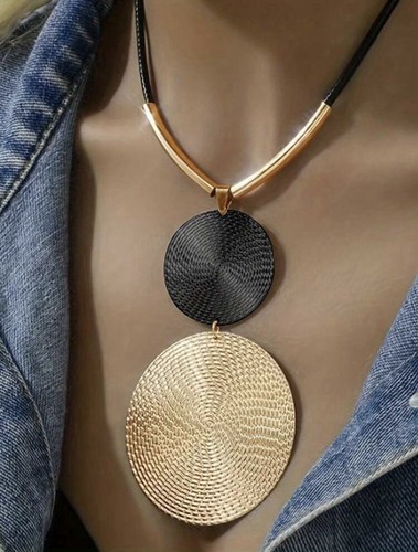 Statement gold necklace disc - gold,