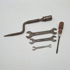 Lancia set tire wrench