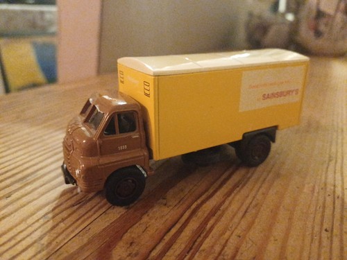 Vanguards big bedford truck - big,