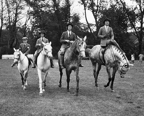 The pont family bryn - family, at