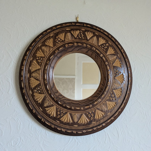 Round brown wall - round,