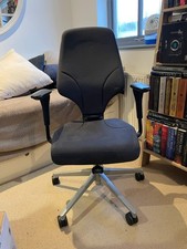 Giroflex: G64 Task Chair in