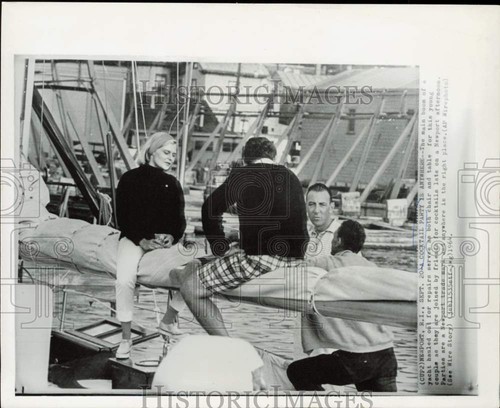 1964 press photo cocktail - 1964,