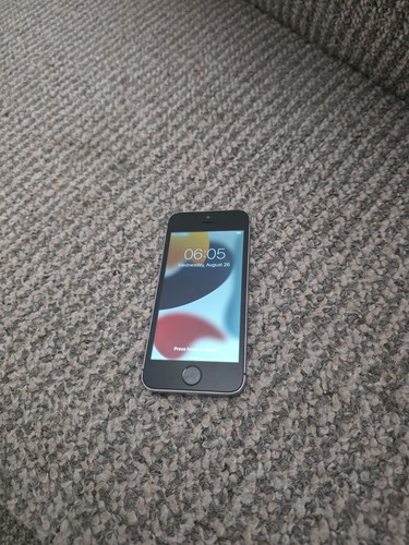 Apple iphone 1st - apple, se