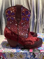 Irregular Choice Size 4