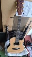 Electro-acoustic guitar