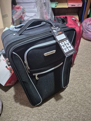 Skylark suitcase 55x35x20cm - skylark,