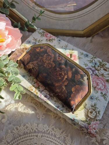 Vintage floral manicure - vintage, vanity