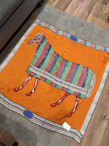 Vintage 100 silk equestrian - 100%,