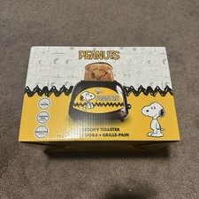 Peanuts Snoopy Two-Slice