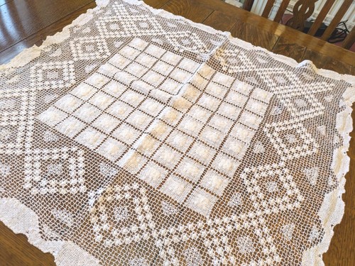 Very pretty vintage large - very,